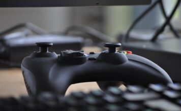 Jakie zasady ergonomii należy zastosować na stanowisku pracy z monitorem ekranowym? Jakie zasady ergonomii należy zastosować na stanowisku pracy z monitorem ekranowym?